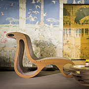 La chaise-longue X2Chair e il tavolino Tappo in cartone riciclabile by Lessmore design Giorgio Caporaso. photo Daniela Berruti