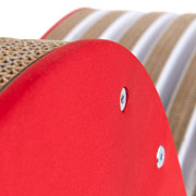 X2Chair chaise longue in cartone con finiture in tessuto Ecoalf: un esempio di ecodesign e di economia circolare| Design: Giorgio Caporaso per Lessmore
