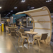 Mobili in cartone Lessmore, design Caporaso, a Ecomondo per Novamont